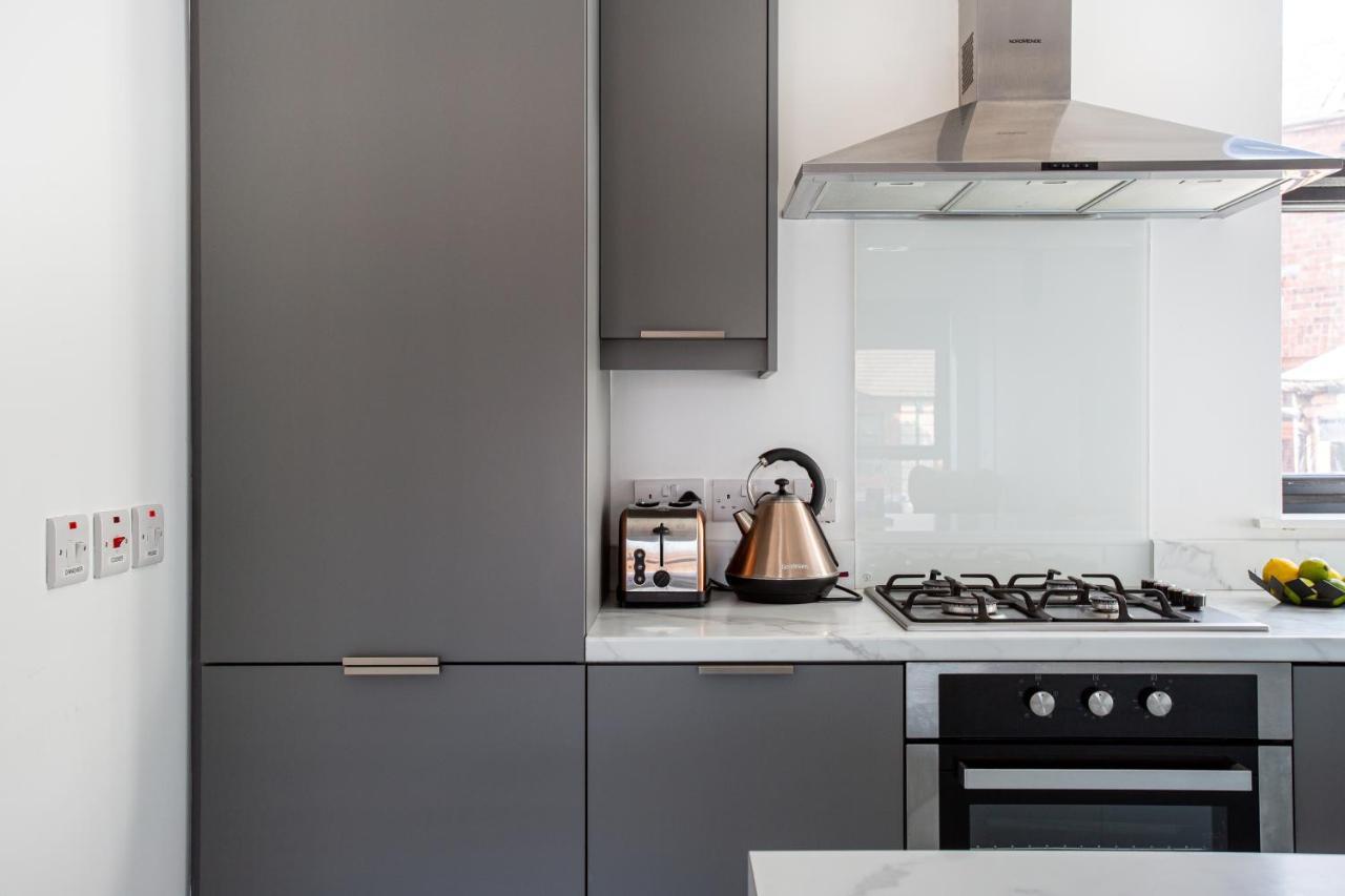 Modern Luxury Apartment, Sleeps 6, Best Location Belfast Ngoại thất bức ảnh